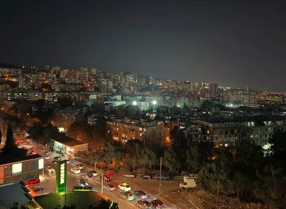 Сдам 5-комн. квартиру 330м² 2/3 эт. Тбилиси - изображение 2