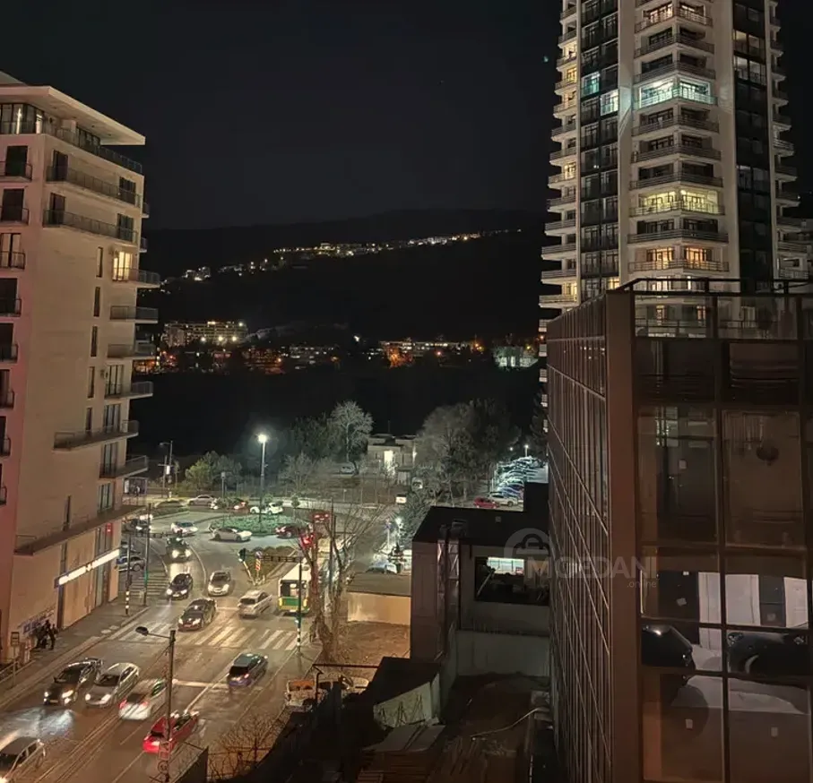 Сдам 5-комн. квартиру 330м² 2/3 эт. Тбилиси - изображение 4