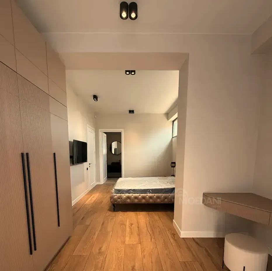 Сдам 5-комн. квартиру 330м² 2/3 эт. Тбилиси - изображение 8