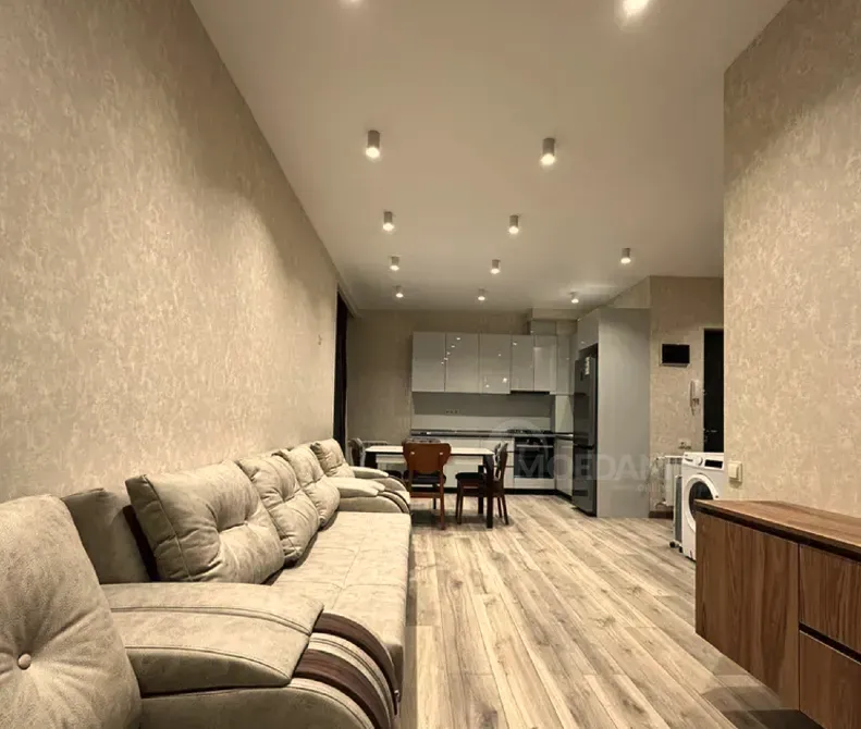 ქირავდება 2 ოთახიანი ბინა 70მ² 3/16 სართ თბილისი - photo 1