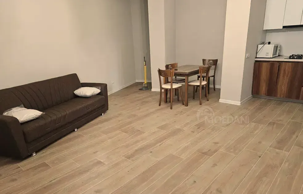 Сдам 2-комн. квартиру 65м² 2/9 эт. Тбилиси - изображение 2