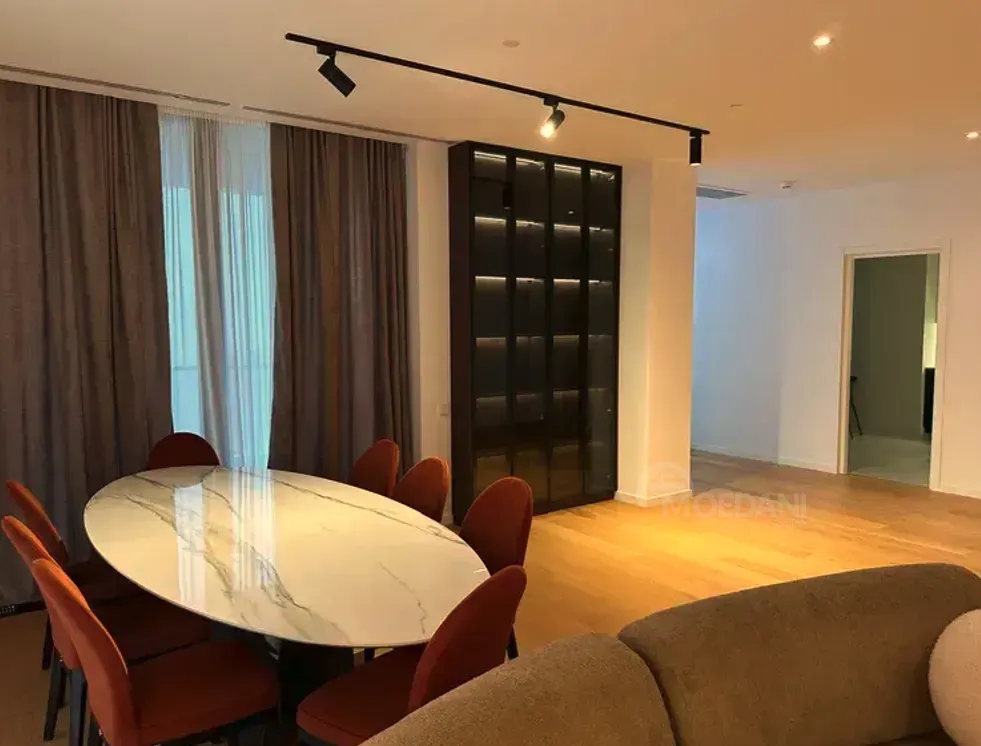 ქირავდება 5 ოთახიანი ბინა 300მ² 5/10 სართ თბილისი - photo 1