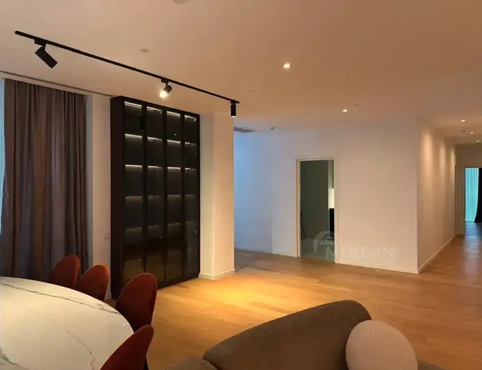 ქირავდება 5 ოთახიანი ბინა 300მ² 5/10 სართ თბილისი - photo 4