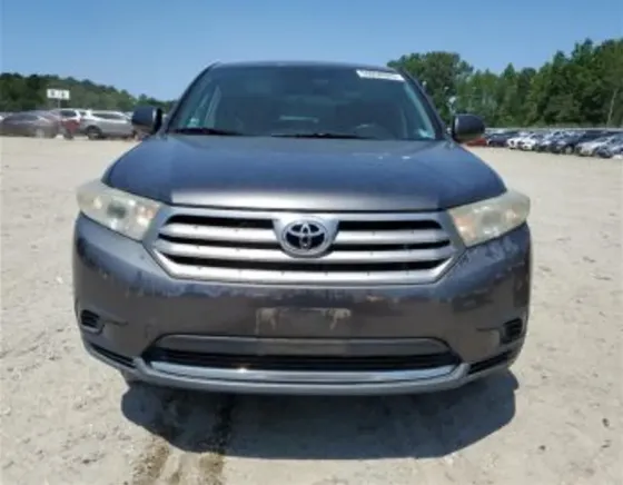 Toyota Highlander 2.7L 2013 თბილისი