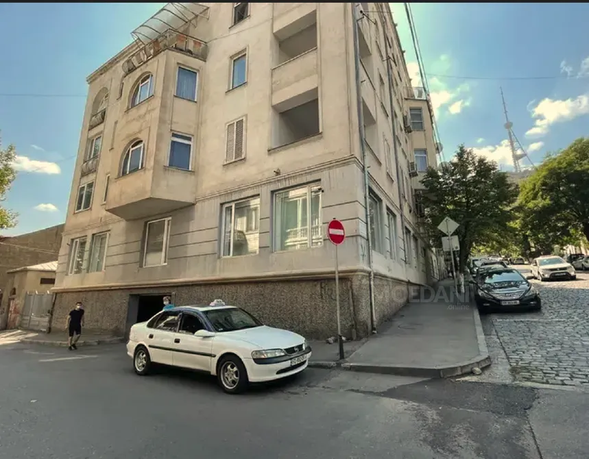 Ქირავდება საოფისე კომერციული ფართი მთაწმინდაზე თბილისი - photo 3