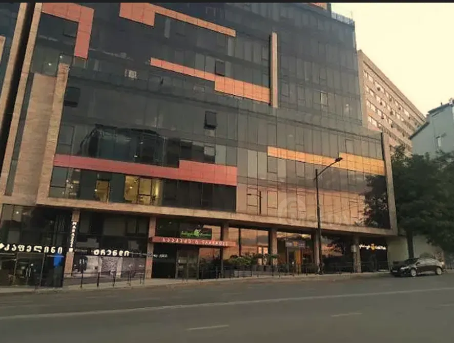 Офис / коммерческое помещение в аренду / в Сабуртало Тбилиси - изображение 1