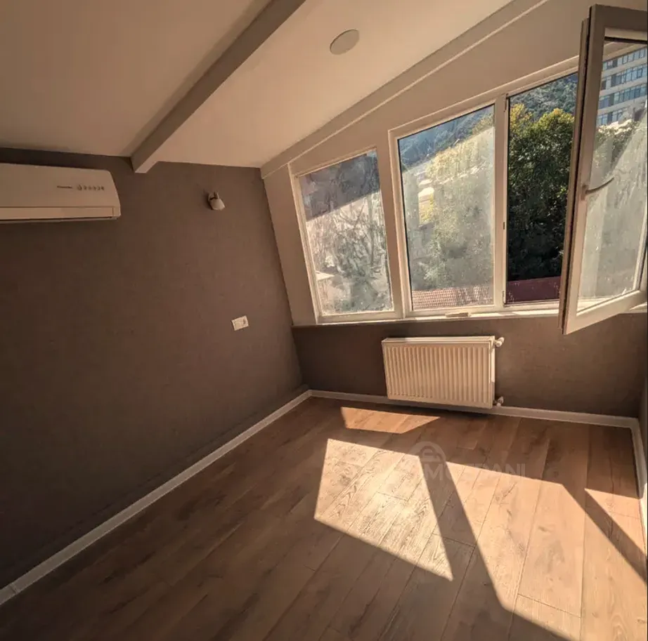 იყიდება 4 ოთახიანი ბინას 85მ² 4/5 სართ თბილისი - photo 5