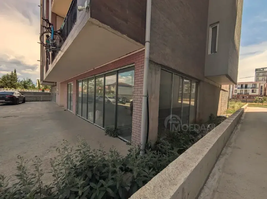 Იყიდება უნივერსალური კომერციული ფართი დიდ დიღომში თბილისი - photo 9