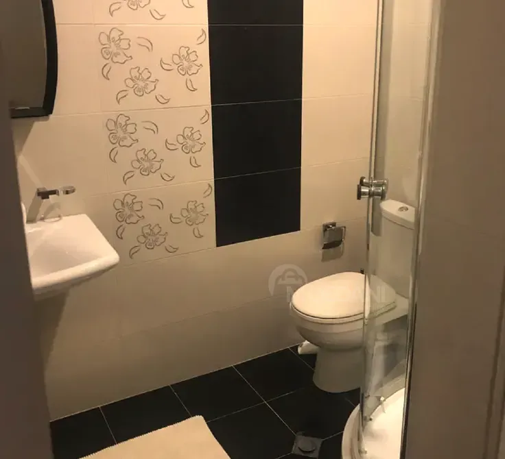 ქირავდება 4 ოთახიანი ბინა 150მ² 3/6 სართ თბილისი - photo 3