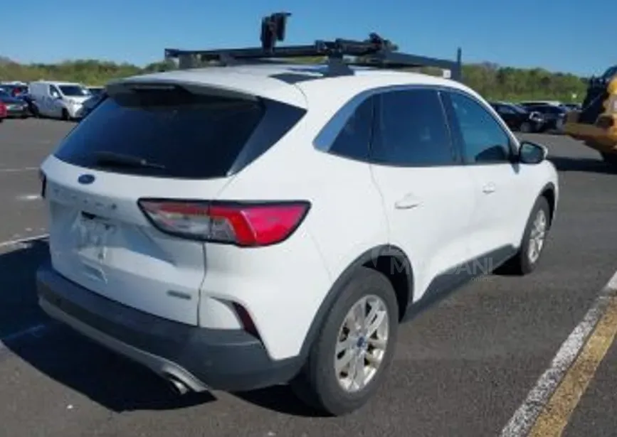 Ford Escape 1.5L 2020 Тбилиси - изображение 4