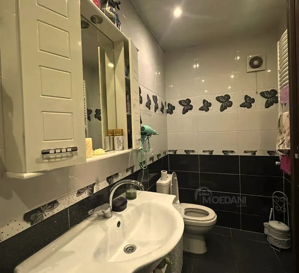 იყიდება 3 ოთახიანი ბინას 100მ² 8/10 სართ თბილისი - photo 16