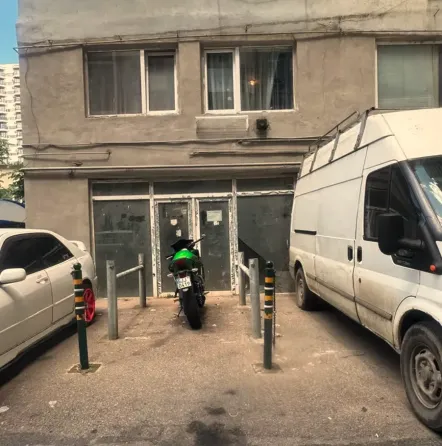 Იყიდება უნივერსალური კომერციული ფართი დიდუბეში თბილისი