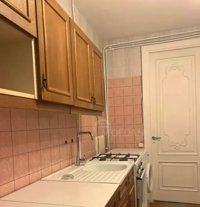 ქირავდება 2 ოთახიანი ბინა 97მ² 9/10 სართ თბილისი - photo 8