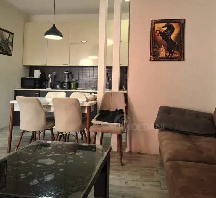 იყიდება 3 ოთახიანი ბინას 70მ² 9/10 სართ თბილისი - photo 1