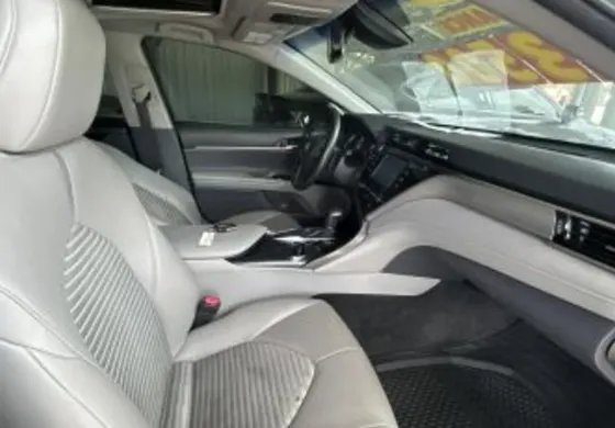 Toyota Camry 2018 თბილისი
