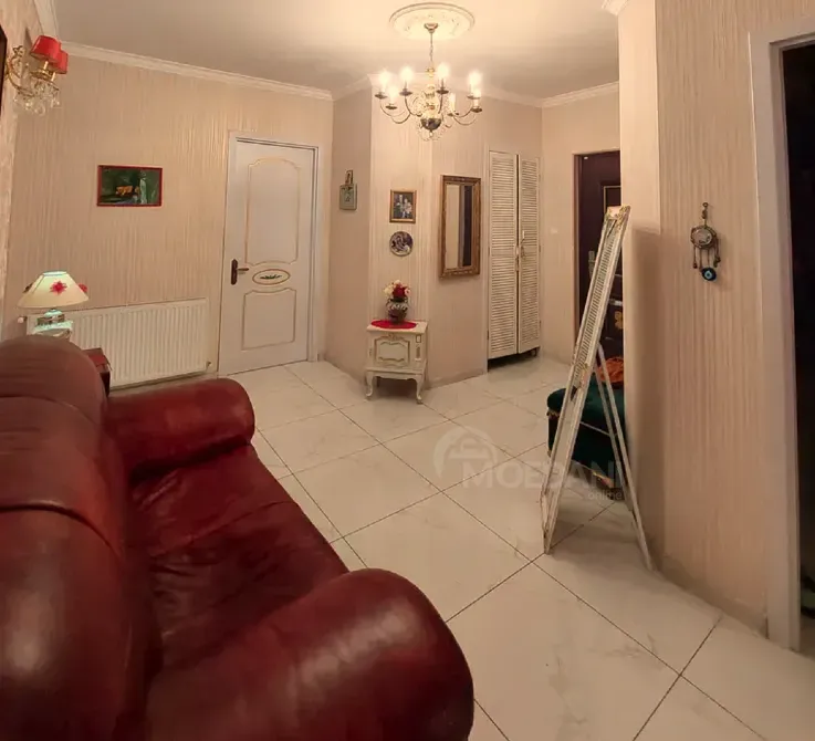 იყიდება 5 ოთახიანი ბინას 180მ² 1/9 სართ თბილისი - photo 12