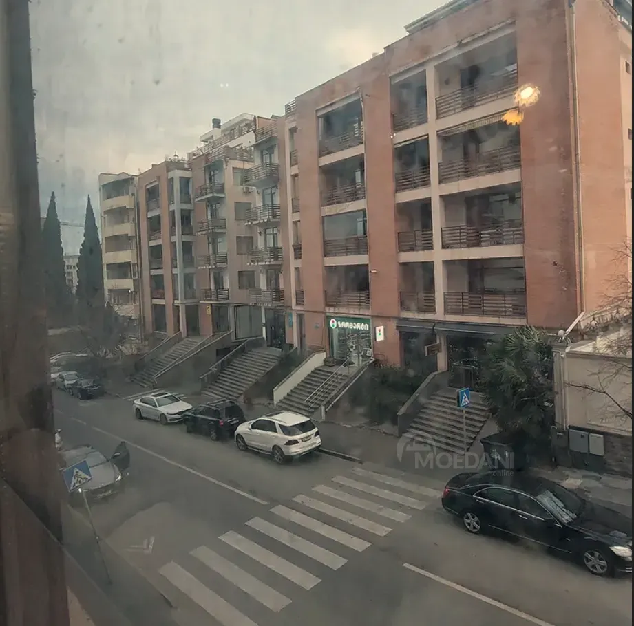 Сдам 2-комн. квартиру 50м² 2/7 эт. Тбилиси - изображение 2