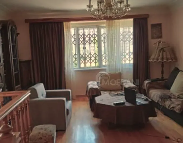 Продам 5-комн. квартиру 135м² 1/9 эт. Тбилиси - изображение 1