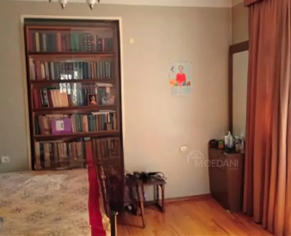 Продам 5-комн. квартиру 135м² 1/9 эт. Тбилиси - изображение 2