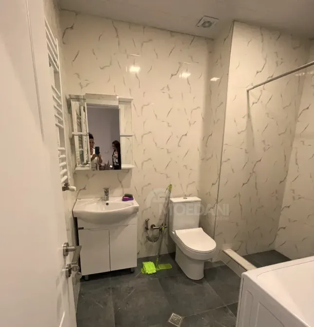 ქირავდება 2 ოთახიანი ბინა 48მ² 1/10 სართ თბილისი - photo 4