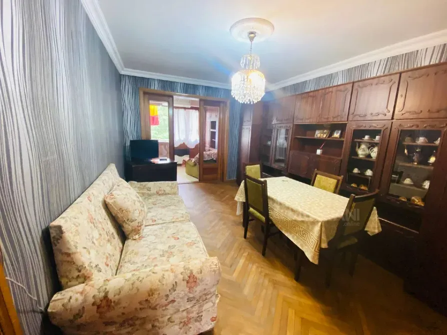 იყიდება 3 ოთახიანი ბინას 78მ² 2/5 სართ ქობულეთი - photo 1