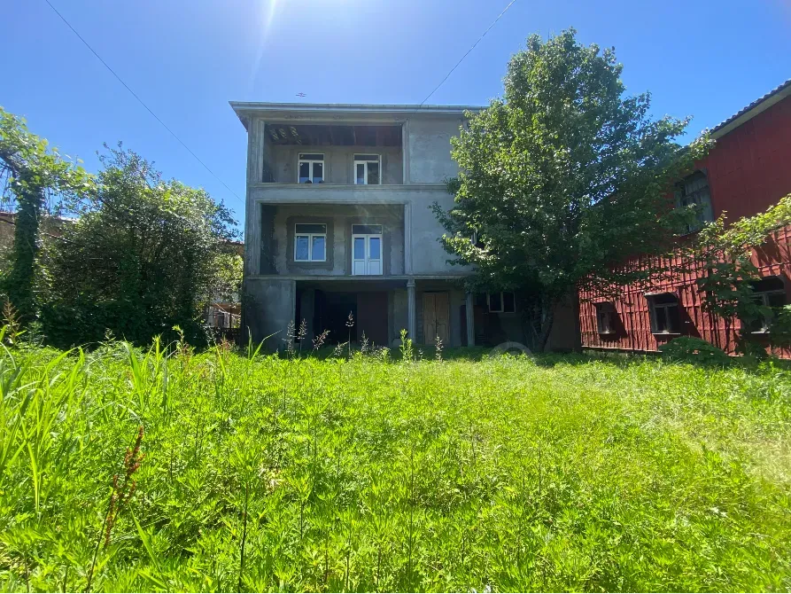 სახლი 662м² ქობულეთი - photo 1