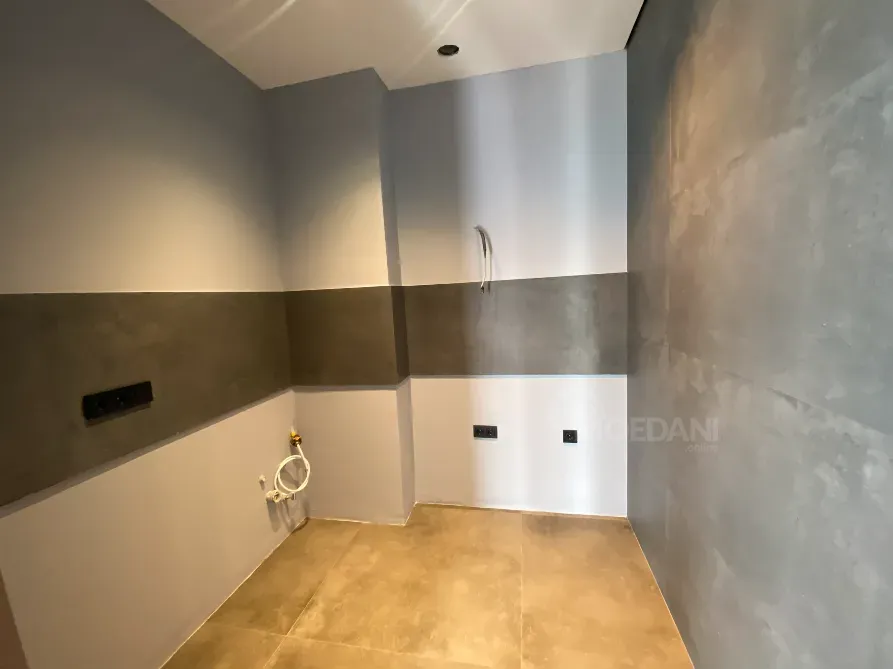 იყიდება 3 ოთახიანი ბინას 76მ² 10/10 სართ ქობულეთი - photo 2