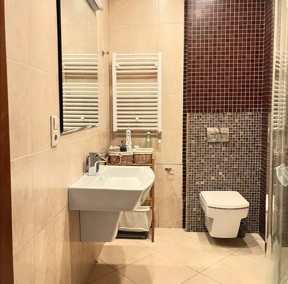 Продам 6-комн. квартиру 261м² 11/12 эт. Тбилиси - изображение 2