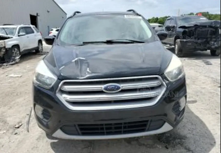 Ford Escape 1.5L 2018 Тбилиси - изображение 1