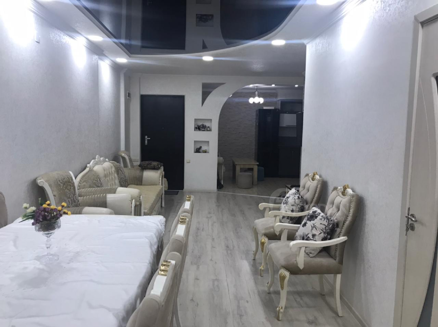 Short Term Rentals three-room 70m² 3/24 floor Batumi - photo 3