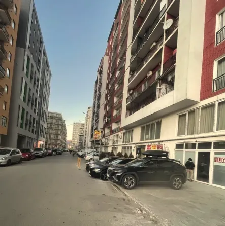 Იყიდება სავაჭრო კომერციული ფართი დიდ დიღომში თბილისი