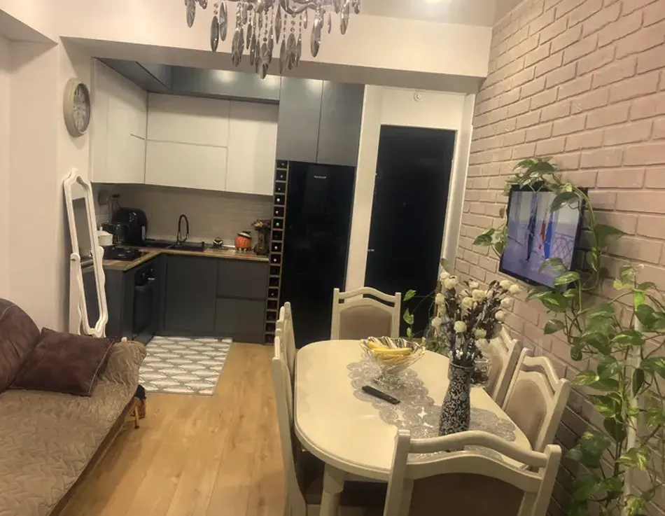 იყიდება 3 ოთახიანი ბინას 48მ² 2/10 სართ თბილისი - photo 1