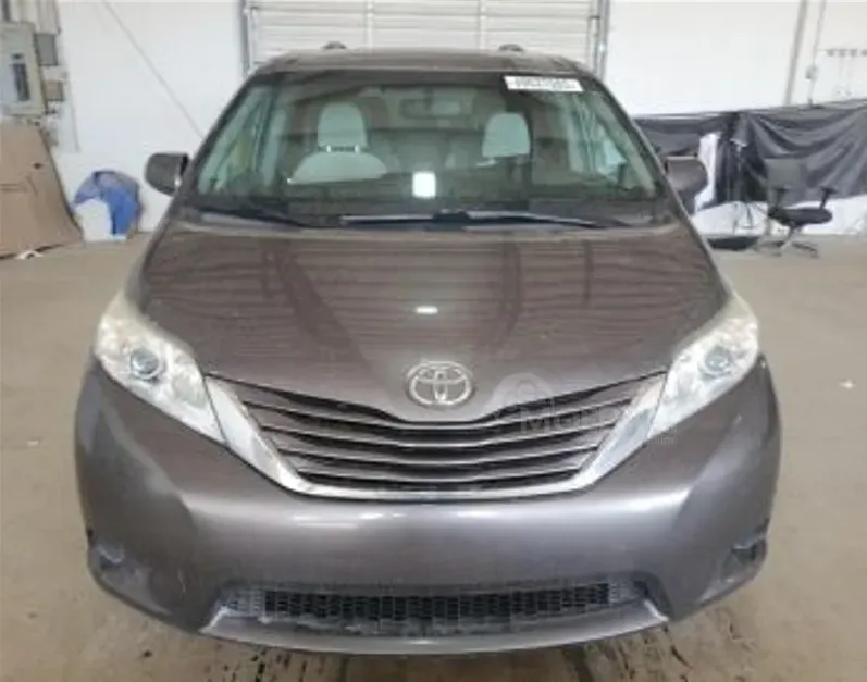 Toyota Sienna 3.5L 2017 Тбилиси - изображение 1
