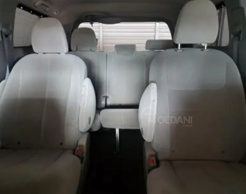 Toyota Sienna 3.5L 2017 Тбилиси - изображение 7