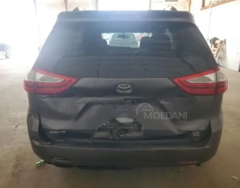 Toyota Sienna 3.5L 2017 Тбилиси - изображение 3