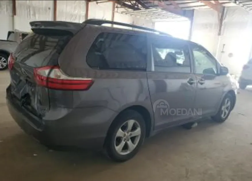 Toyota Sienna 3.5L 2017 Тбилиси - изображение 6