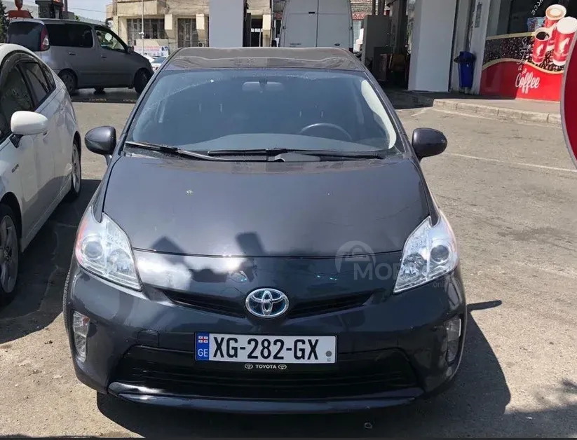 ქირავდება Toyota Prius 2014 თბილისი - photo 1