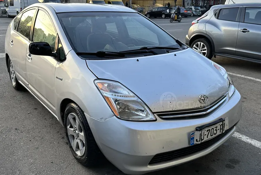 ქირავდება Toyota Prius 2015 თბილისი - photo 2