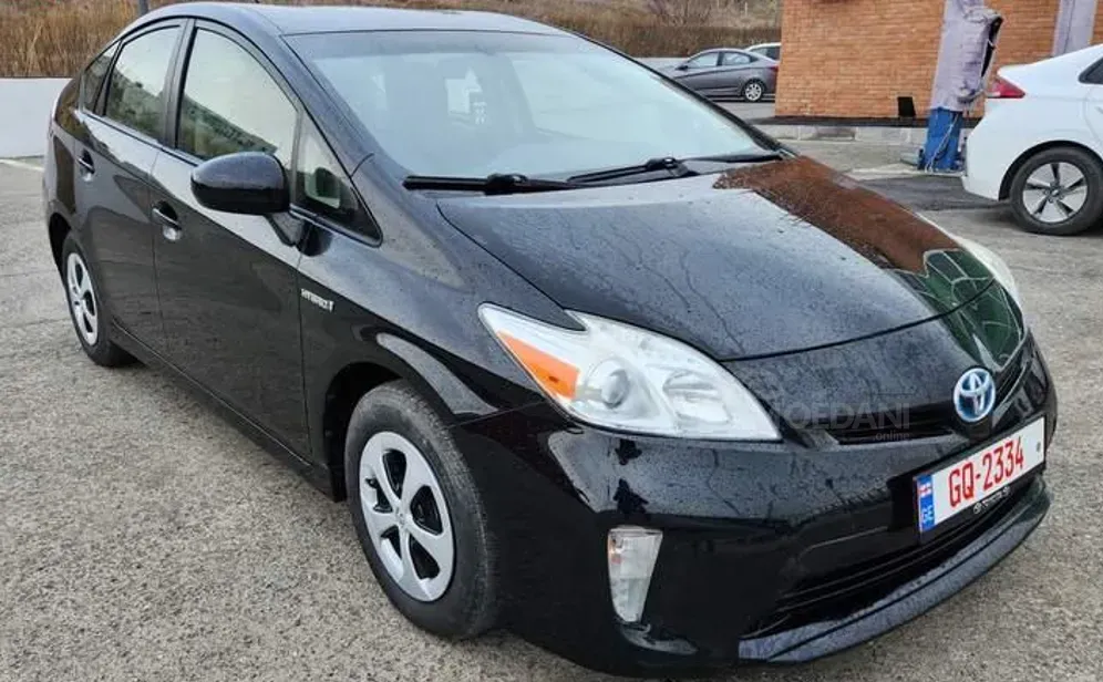 ქირავდება Toyota Prius 2012 თბილისი - photo 1