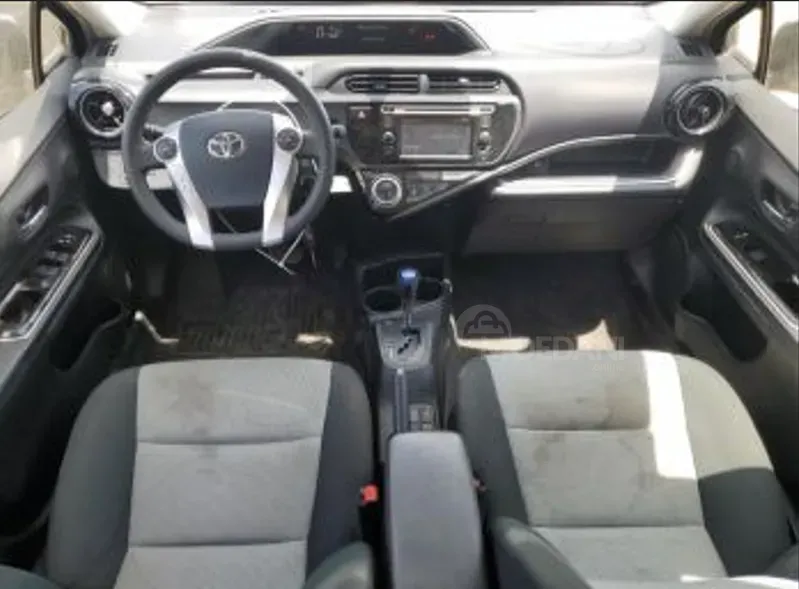 Toyota Prius C 1.5L 2016 Tbilisi - photo 7