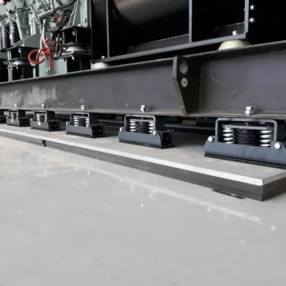 Виброизолирующие пружинные опоры с многомерным удержанием, вязкостным демпфированием и регулируемой пружиной Тбилиси