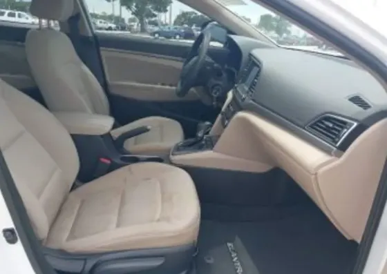 Hyundai Elantra 2017 Тбилиси
