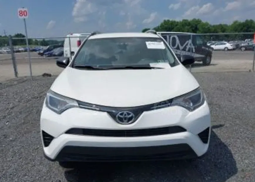 Toyota RAV4 2.5L 2016 Тбилиси - изображение 1