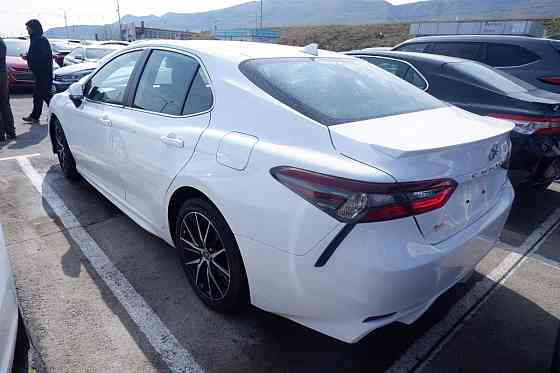 იყიდება 2022 წლიანი TOYOTA CAMRY რუსთავში თბილისი