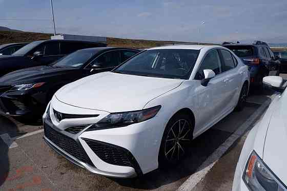 იყიდება 2022 წლიანი TOYOTA CAMRY რუსთავში თბილისი