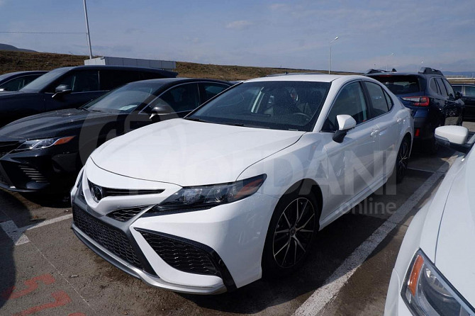 იყიდება 2022 წლიანი TOYOTA CAMRY რუსთავში თბილისი - photo 1