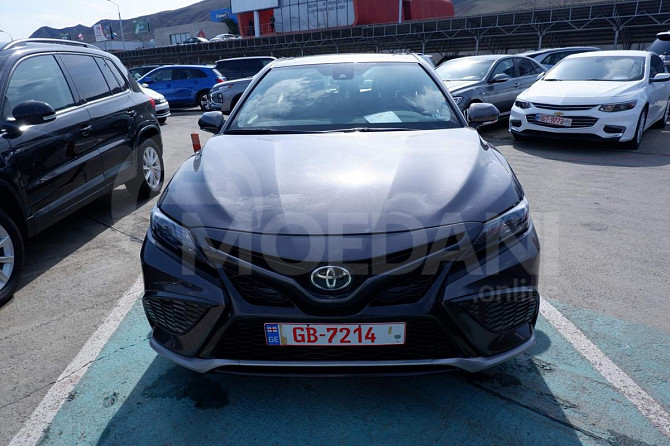 იყიდება 2022 წლიანი TOYOTA CAMRY რუსთავში თბილისი - photo 1