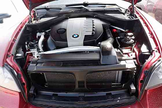 იყიდება 2011 წლიანი BMW X5 რუსთავში Тбилиси