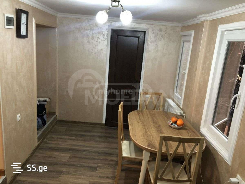 ქირავდება 2 ოთახიანი ბინა 46მ² 2/5 სართ თბილისი - photo 1