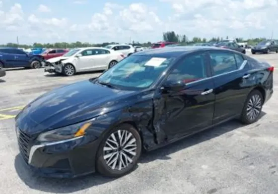 Nissan Altima 2023 Тбилиси